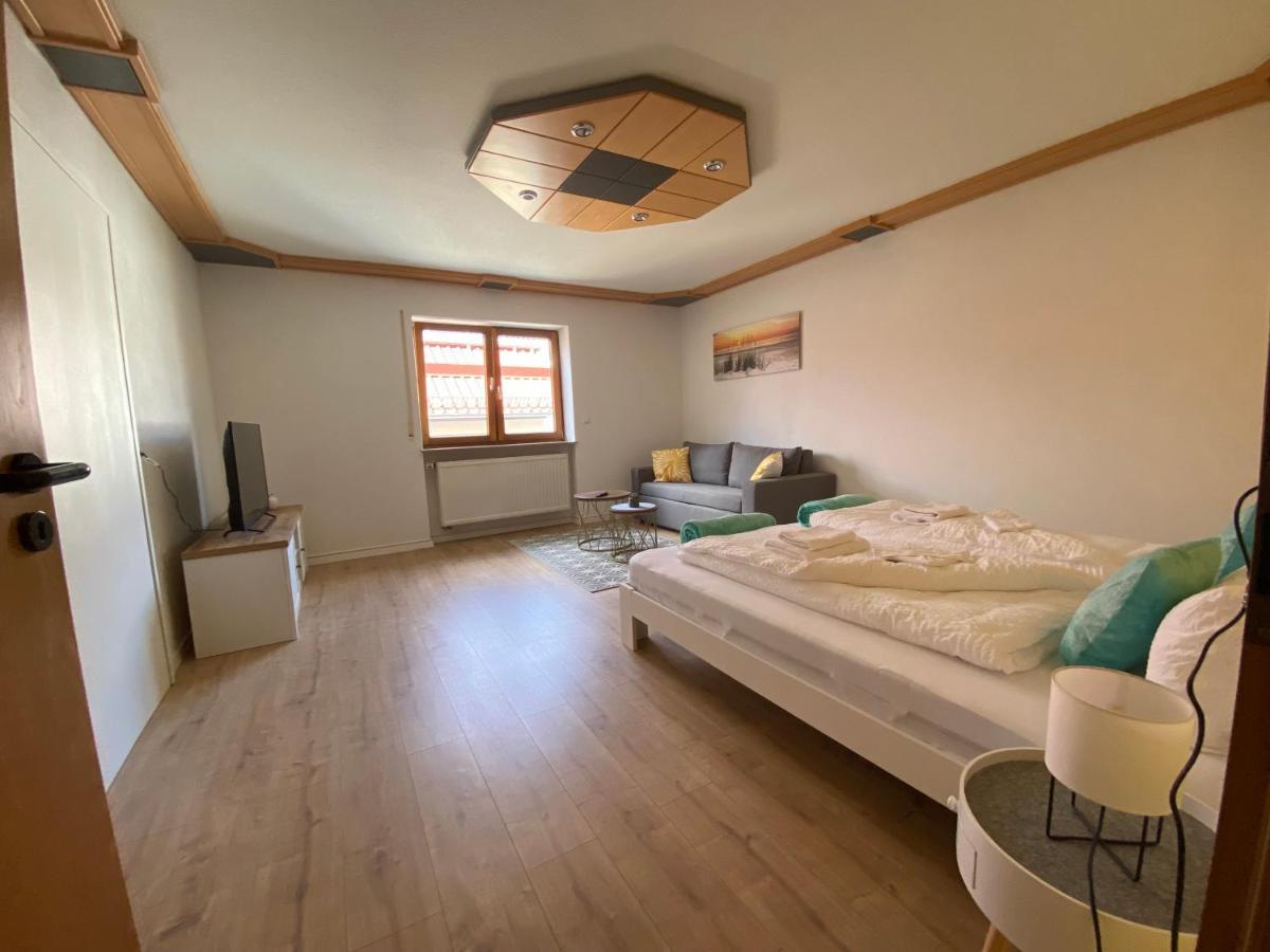 Ferien & Business Apartments Hohenfels Hohenfels  エクステリア 写真